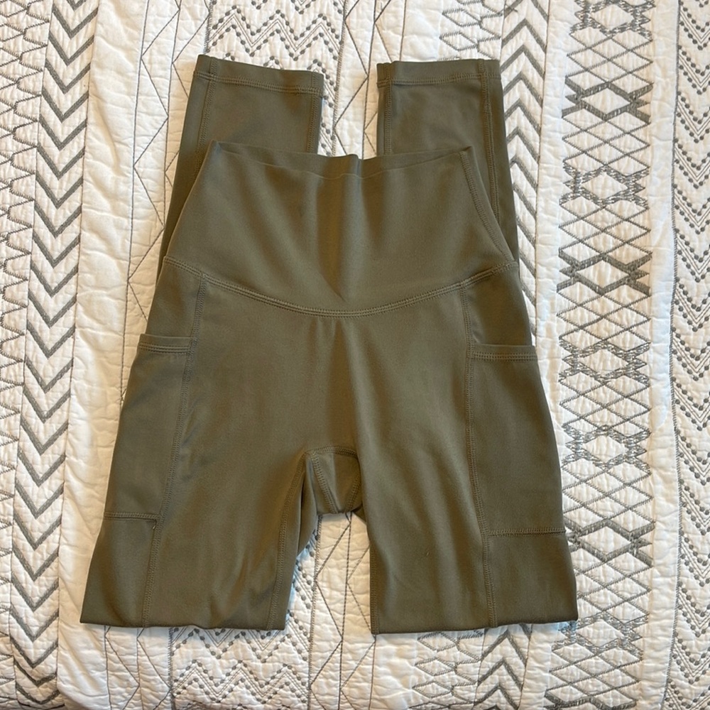 High rise naked pocket leggings